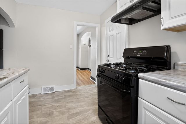 1417 Evanston St, Sheraden, PA 15204