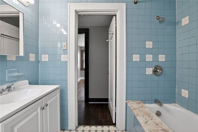 1417 Evanston St, Sheraden, PA 15204