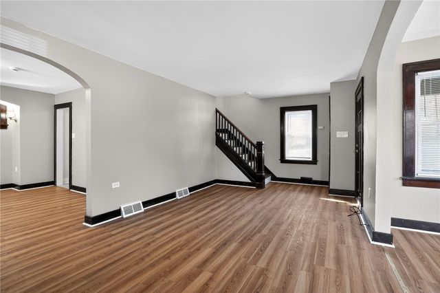 1417 Evanston St, Sheraden, PA 15204