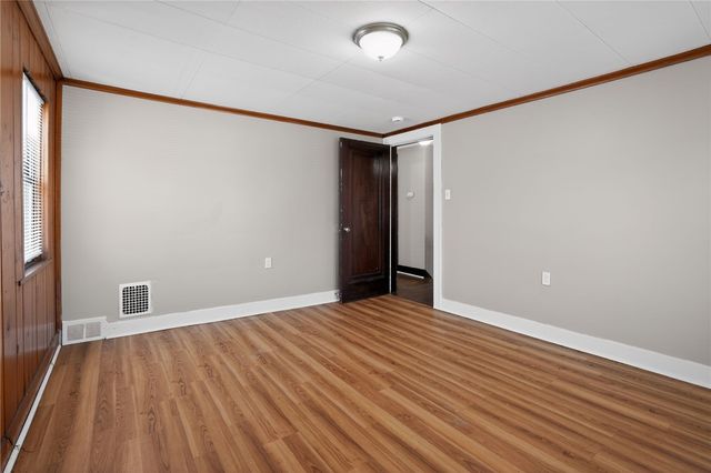 1417 Evanston St, Sheraden, PA 15204