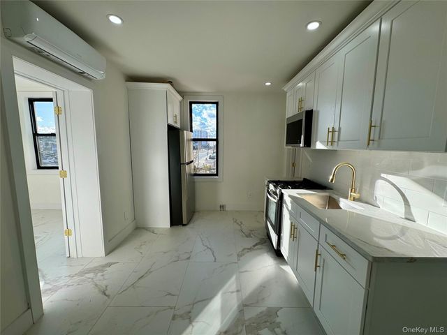 315 Riverside Boulevard 1, Long Beach, NY 11561