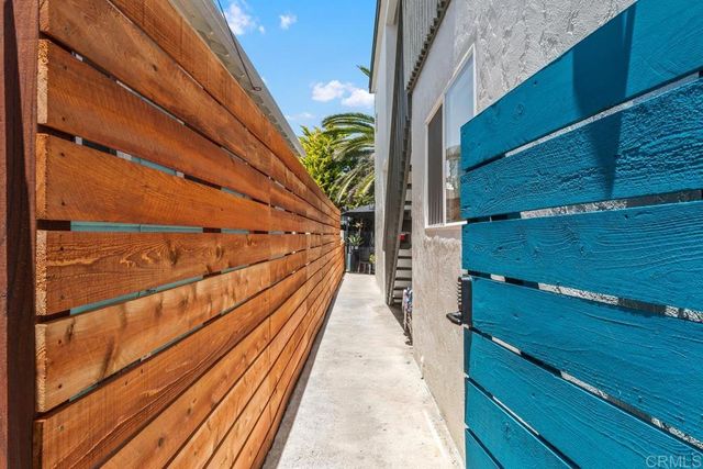 725 Kingston Court, San Diego, CA 92109