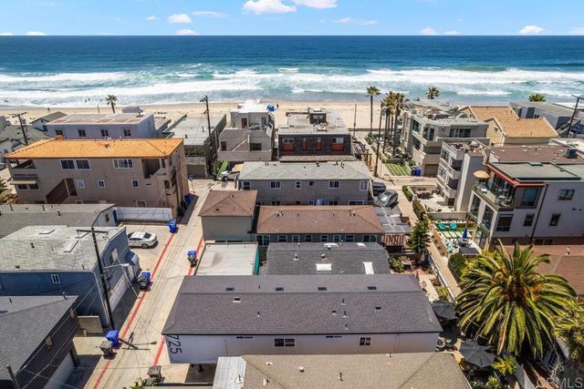 725 Kingston Court, San Diego, CA 92109
