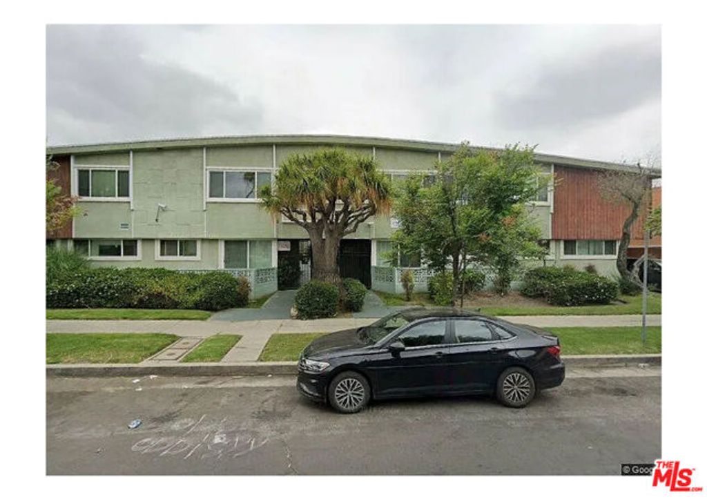 4911 August Street, Los Angeles, CA 90008