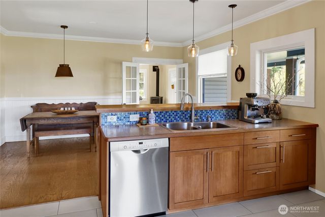 3455 Legg Road, Bow, WA 98232