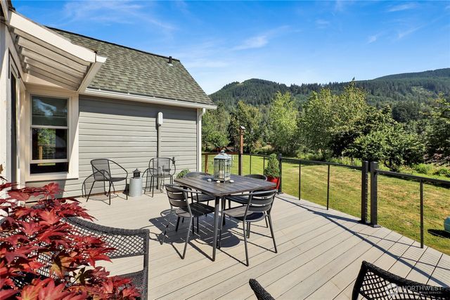 3455 Legg Road, Bow, WA 98232