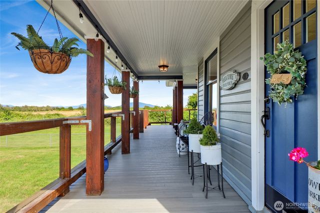 3455 Legg Road, Bow, WA 98232