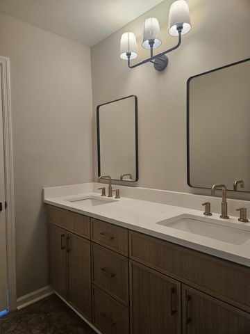 258 Indian Lake Rd, Hendersonville, TN 37075