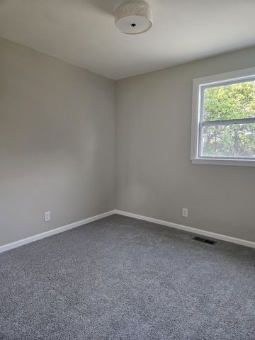 258 Indian Lake Rd, Hendersonville, TN 37075