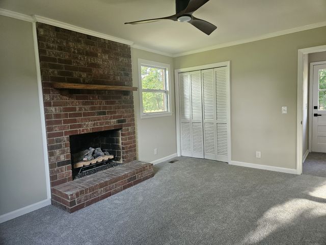 258 Indian Lake Rd, Hendersonville, TN 37075