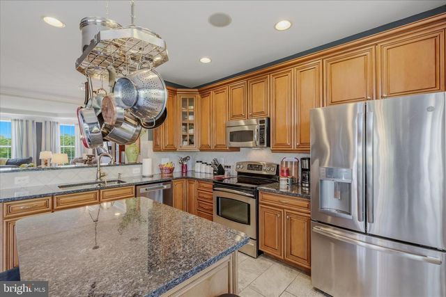 100 DARDEN CT, Martinsburg, WV 25403
