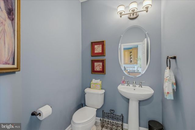 100 DARDEN CT, Martinsburg, WV 25403