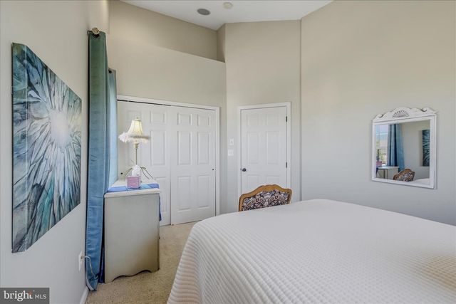 100 DARDEN CT, Martinsburg, WV 25403