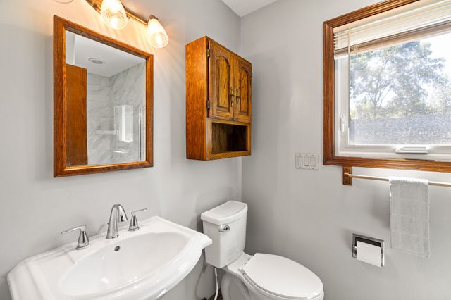 8620 Horton Circle, Urbandale, IA 50322
