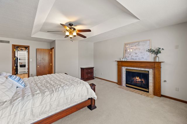 8620 Horton Circle, Urbandale, IA 50322