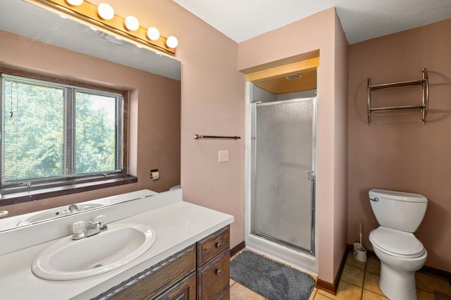 8620 Horton Circle, Urbandale, IA 50322