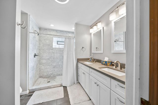 2961 Lexington Drive, Powell, OH 43065