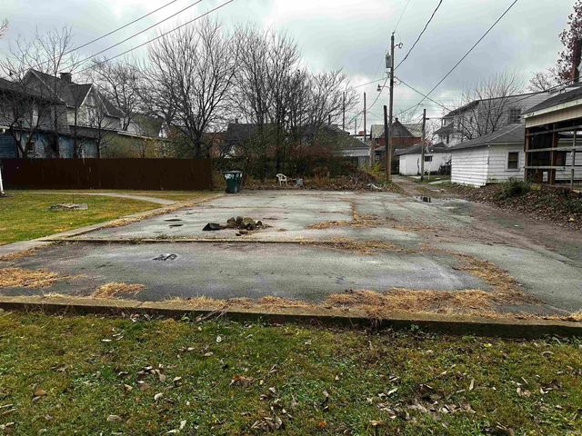 429 W Charles Street, Muncie, IN 47305