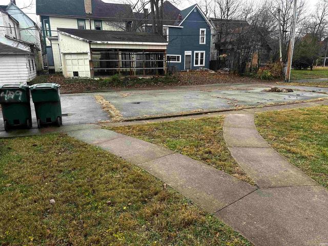 429 W Charles Street, Muncie, IN 47305