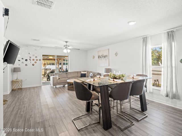 526 Hancock Street SW, Palm Bay, FL 32908