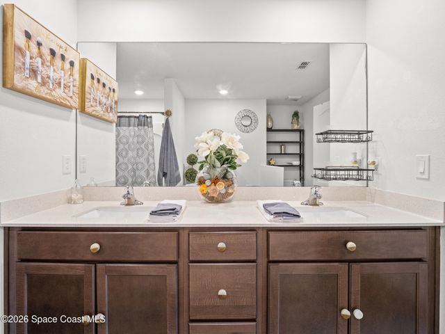 526 Hancock Street SW, Palm Bay, FL 32908