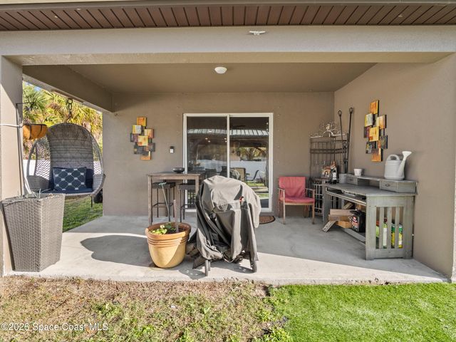 526 Hancock Street SW, Palm Bay, FL 32908