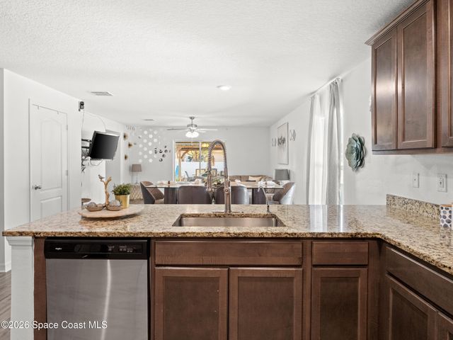 526 Hancock Street SW, Palm Bay, FL 32908