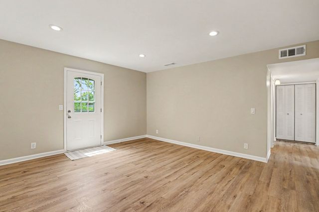 904 Mallow Dr, Madison, TN 37115