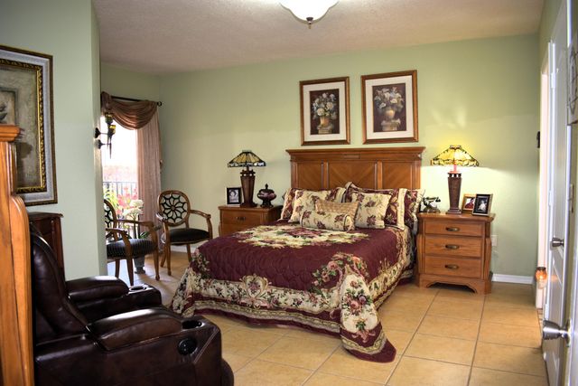 142 SW Peacock Blvd Apt 22-101 St, Port St Lucie, FL 34986