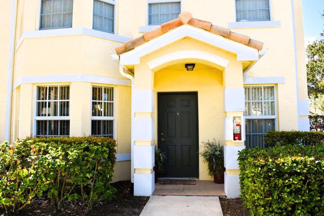 142 SW Peacock Blvd Apt 22-101 St, Port St Lucie, FL 34986