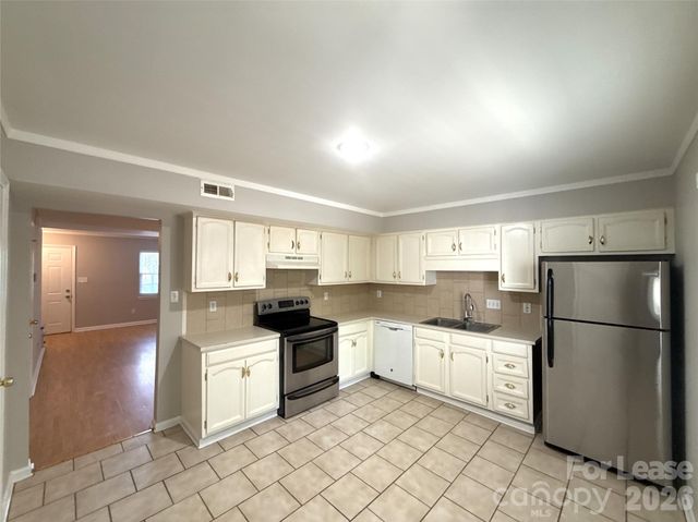 11016 Hunter Trail Lane, Charlotte, NC 28226