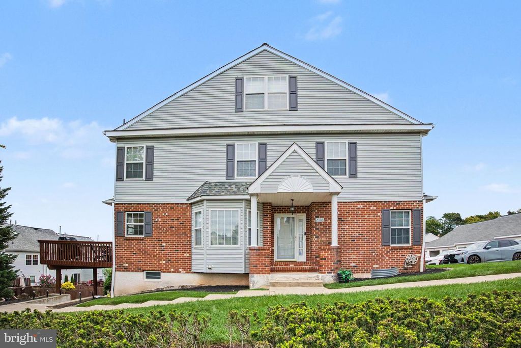 2106 HARRISON CT #, West Norriton, PA 19403 — photo 2