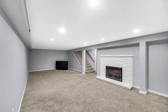 5309 Pierce Street, Merrillville, IN 46410