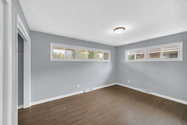 5309 Pierce Street, Merrillville, IN 46410
