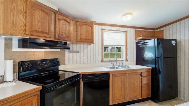 70 Caddy Drive, Salem, NH 03079