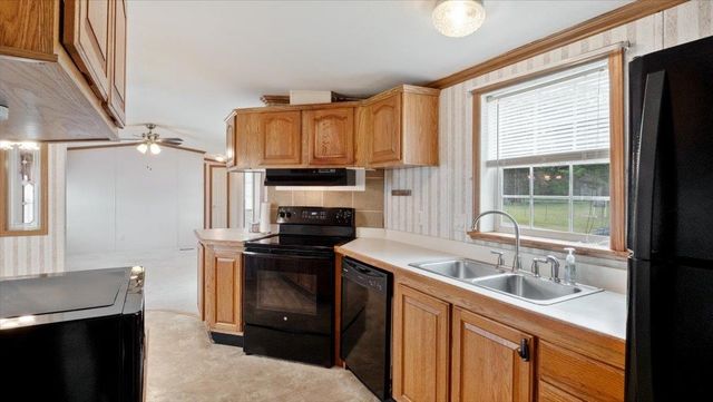 70 Caddy Drive, Salem, NH 03079