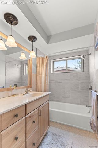 7370 Amboy Street, Dearborn Heights, MI 48127