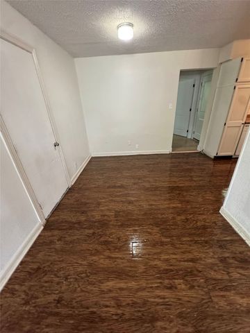 1311 E Inwood Drive, Arlington, TX 76010