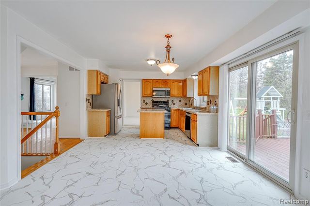 6815 Norwood Drive, Canton, MI 48187