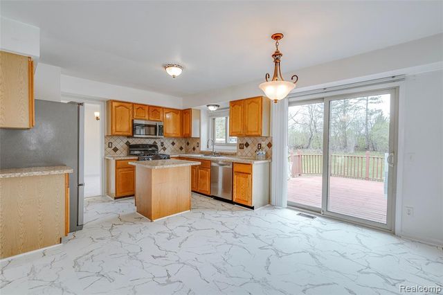 6815 Norwood Drive, Canton, MI 48187