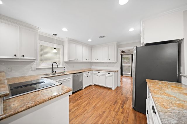 1810 Droxford Drive, Houston, TX 77008