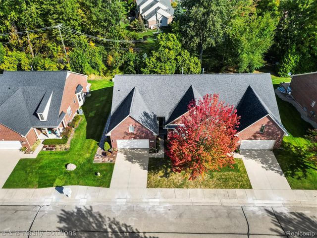 19377 Linwood Drive, Clinton Charter Township, MI 48038