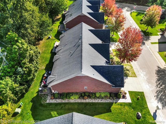 19377 Linwood Drive, Clinton Charter Township, MI 48038