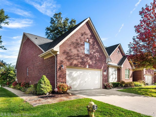 19377 Linwood Drive, Clinton Charter Township, MI 48038