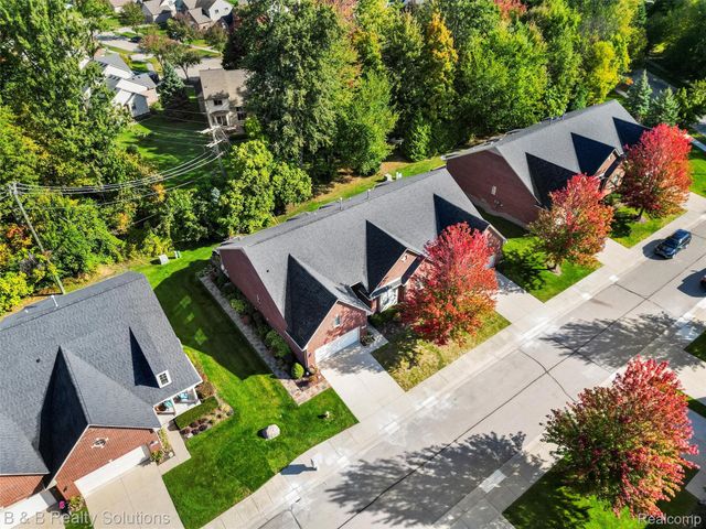 19377 Linwood Drive, Clinton Charter Township, MI 48038