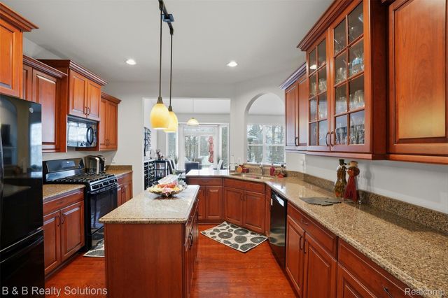 19377 Linwood Drive, Clinton Charter Township, MI 48038