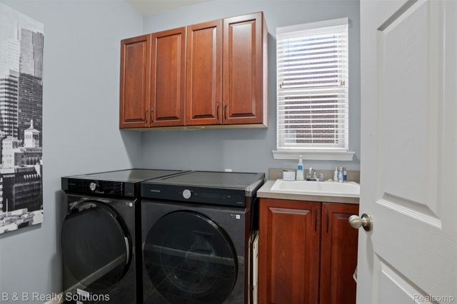 19377 Linwood Drive, Clinton Charter Township, MI 48038