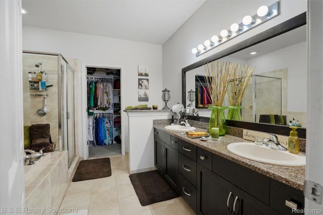 19377 Linwood Drive, Clinton Charter Township, MI 48038