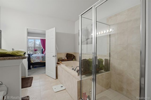 19377 Linwood Drive, Clinton Charter Township, MI 48038