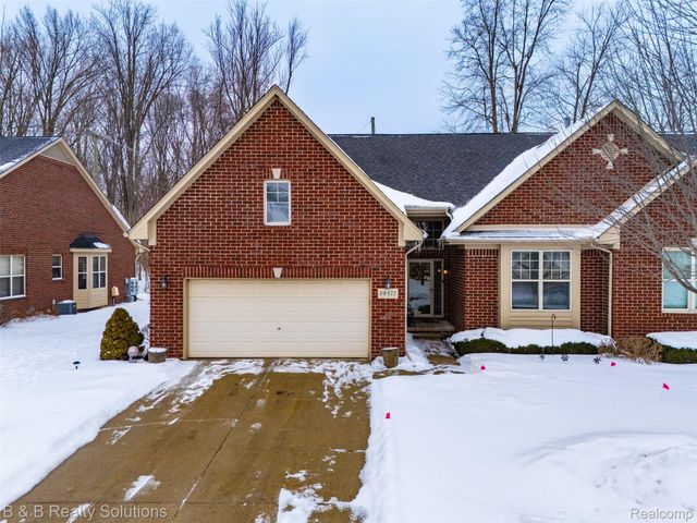 19377 Linwood Drive, Clinton Charter Township, MI 48038